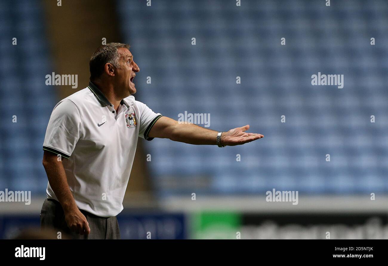 Der Manager von Coventry City, Tony Mowbray, ist auf der Touchline Stockfoto