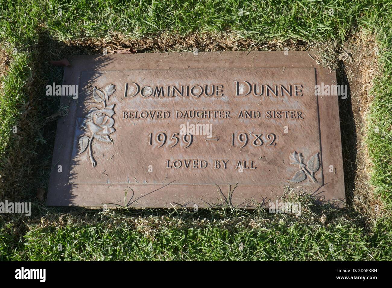 Oktober 2020 Schauspielerin Dominique Dunne Grave im Pierce Brothers Westwood Village Memorial Park am 13. Oktober 2020 in Los Angeles, Kalifornien, USA. Foto: Barry King/Alamy Stock Photo Stockfoto