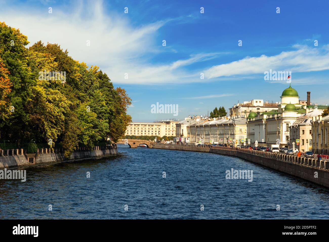 Ufer des Flusses Fontanka in Sankt Petersburg. Stockfoto