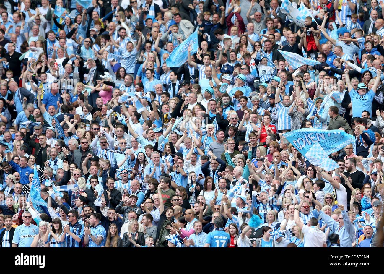 Coventry City Fans auf den Tribünen Stockfoto