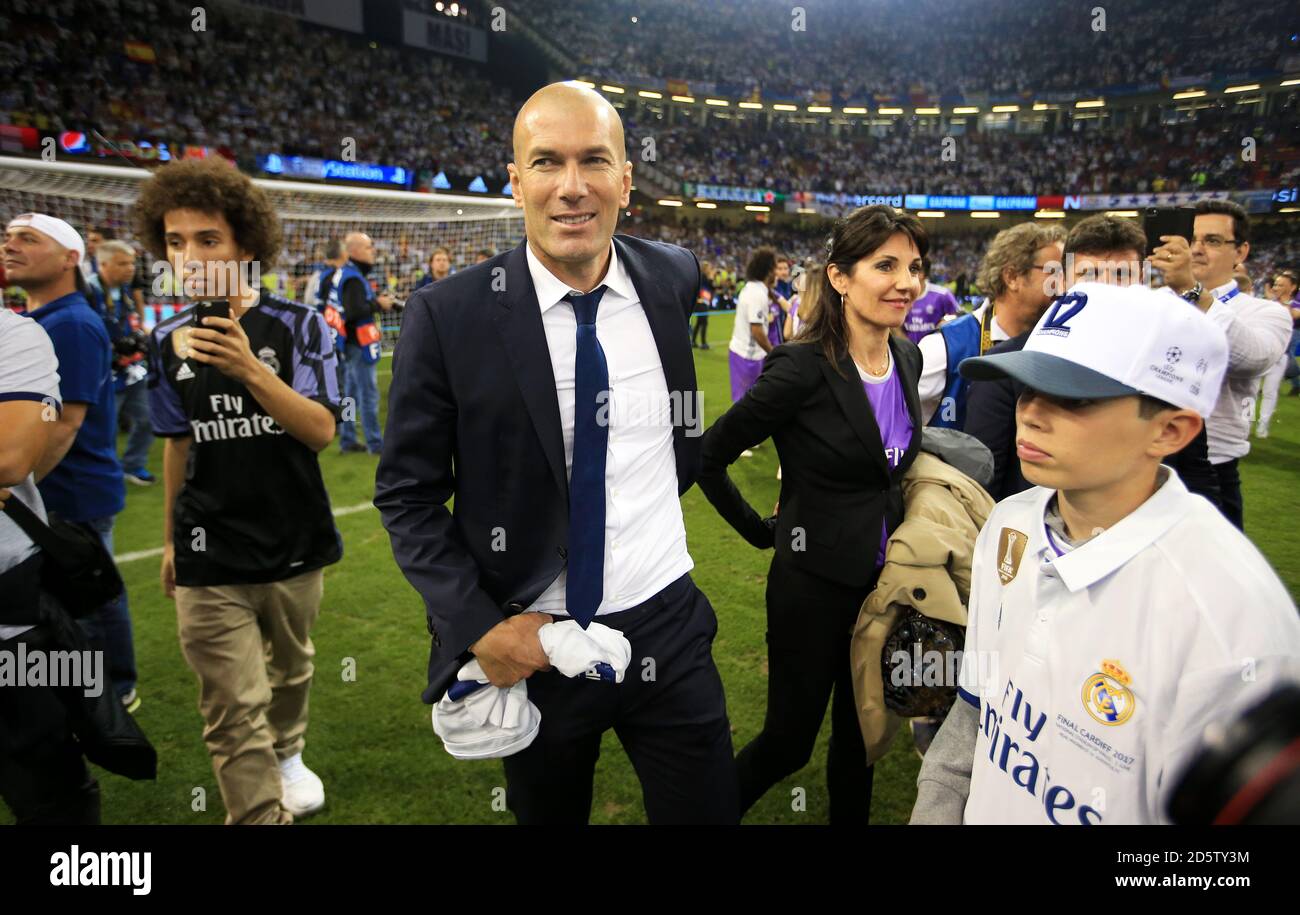 Zinedine Zidane Und Veronique Fernandez Stockfotos Und Bilder Kaufen Alamy