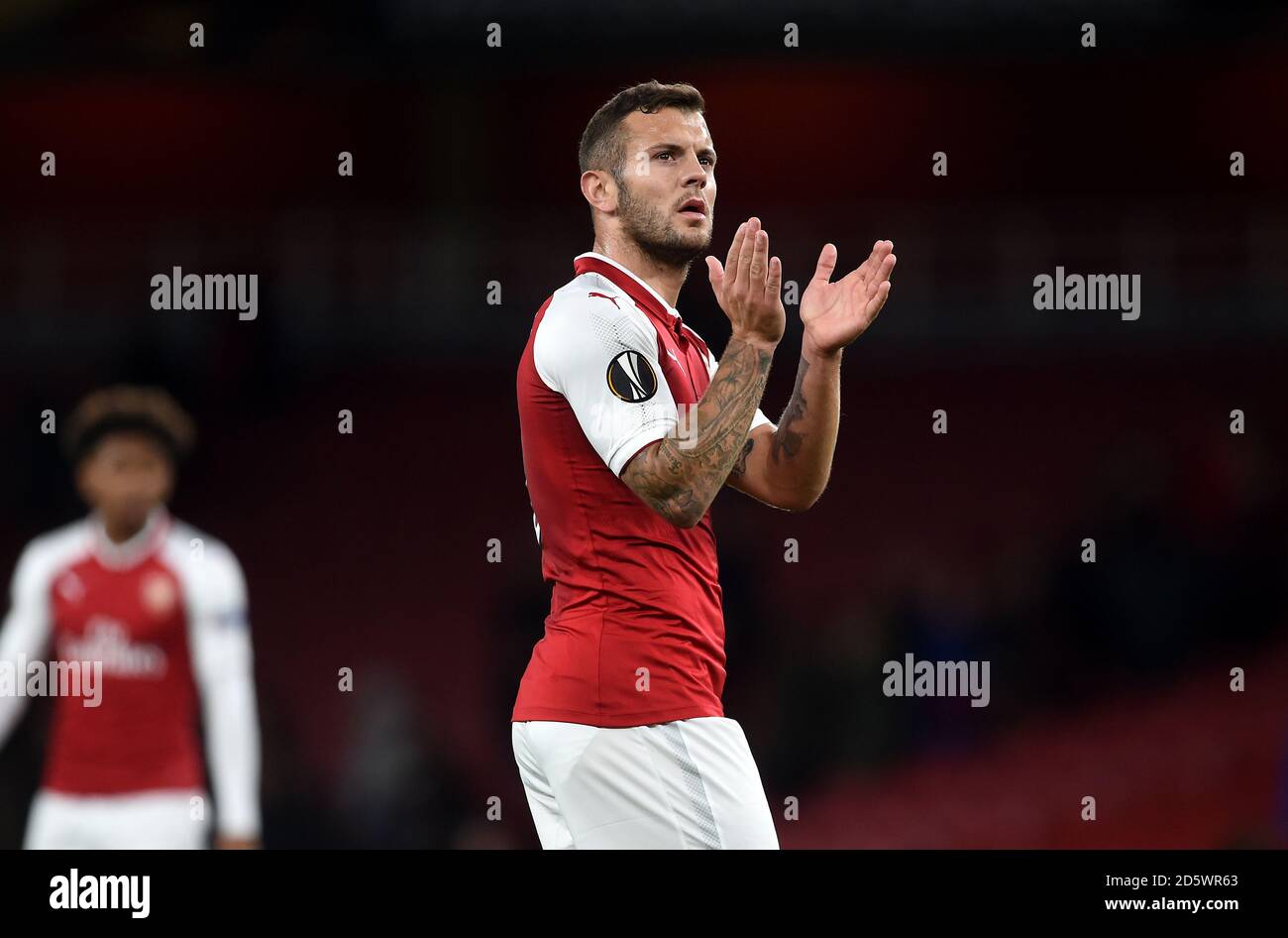 Arsenals Jack Wilshere applaudiert den Fans nach dem letzten Pfiff Stockfoto
