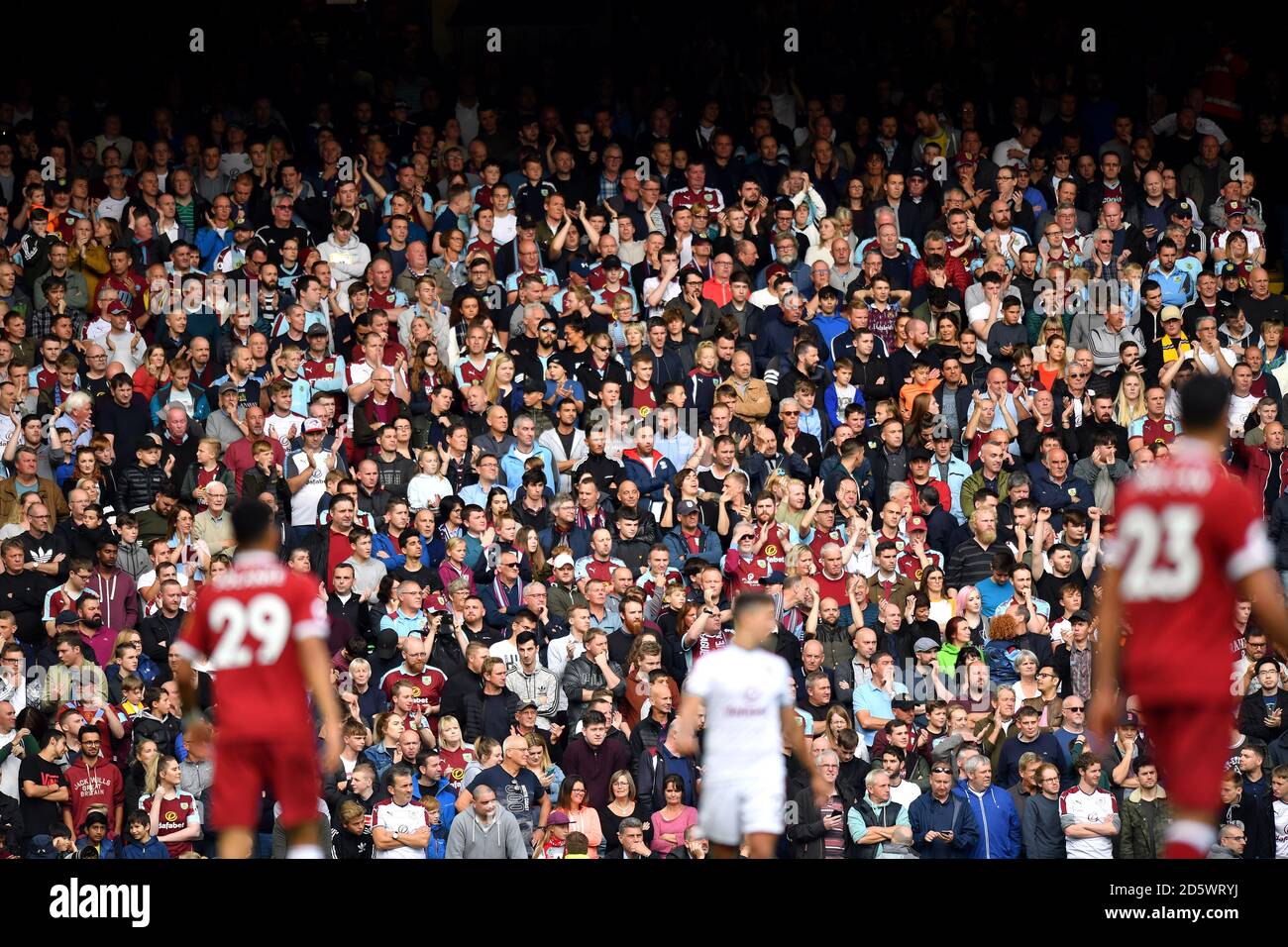 Burnley-Fans auf der Tribüne Stockfoto