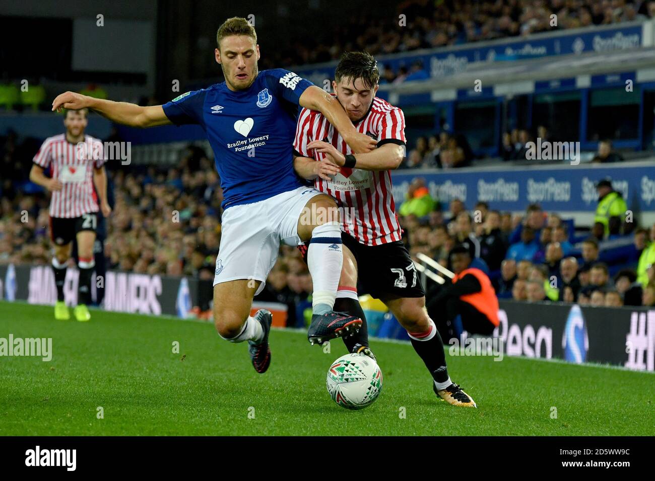 Evertons Tom Davies und Sunderlands Lynden Gooch Stockfoto