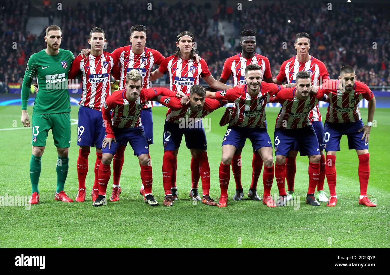 Atletico Madrid Team Group - Back Row (von links nach rechts) Jan Oblak, Hernandez Lucas, Jose Maria Gimenez, Kasmirski Filipe Luis, Partey Thomas und Fernando Torres. Erste Reihe (von links nach rechts) Antoine Griezmann, Augusto Fernandez, Niguez Saul, Jorge Koke und Yannick Carrasco Stockfoto