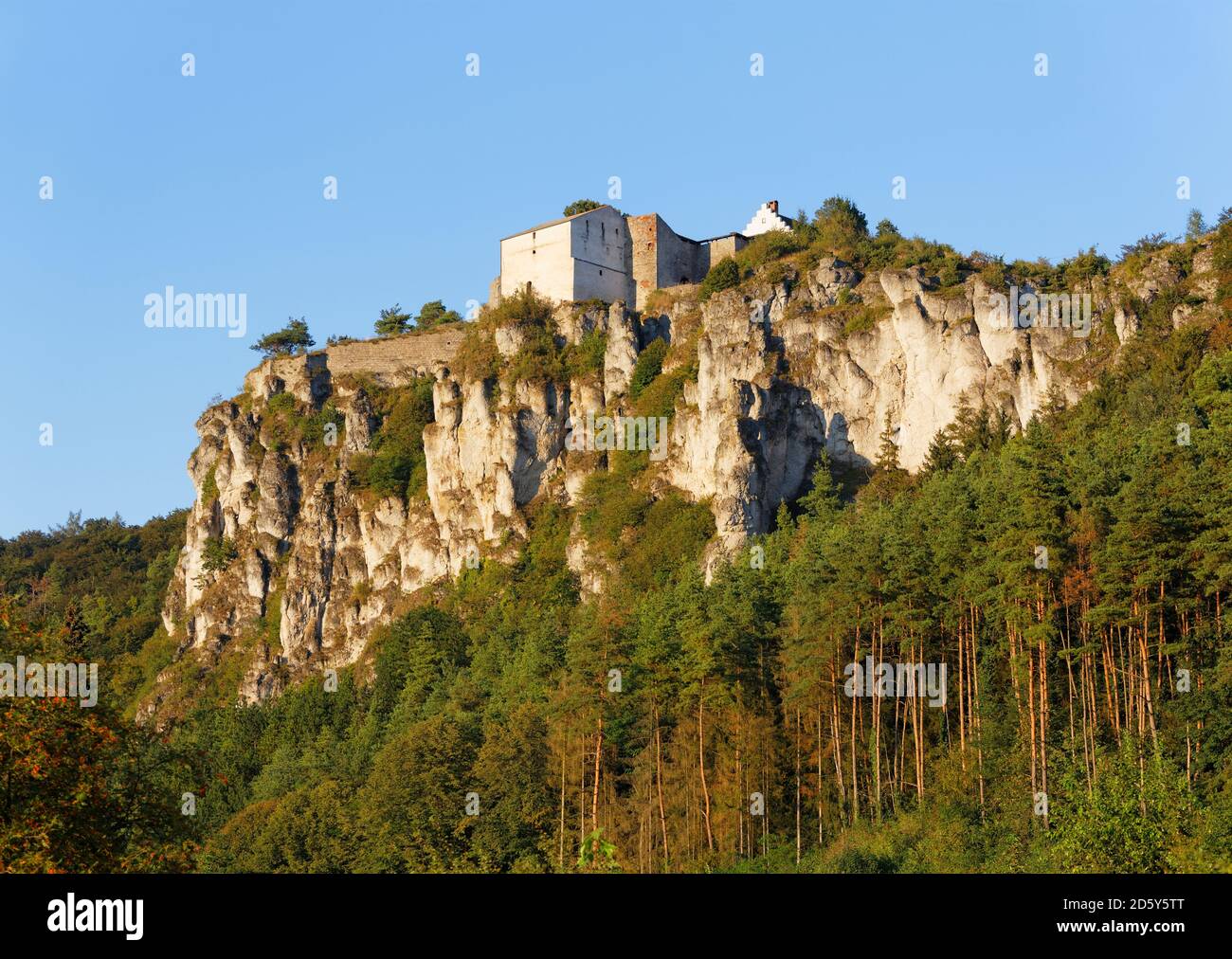 Deutschland, Bayern, Altmühltal, Burgruine und Schloss Arnsberg Stockfoto