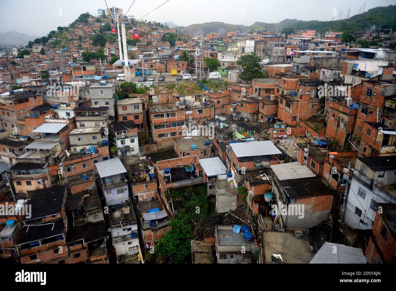 Brasilien, Rio de Janeiro, Blick auf Favela Complexo do Alemao Stockfoto