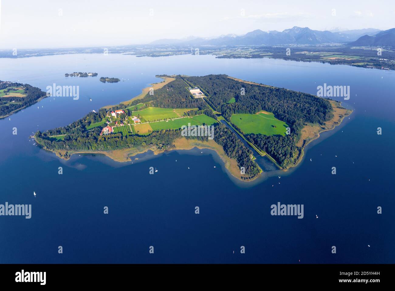 Deutschland, Bayern, Chiemsee, Luftaufnahme Herreninsel, Krautinsel und Frauenchiemsee Stockfoto