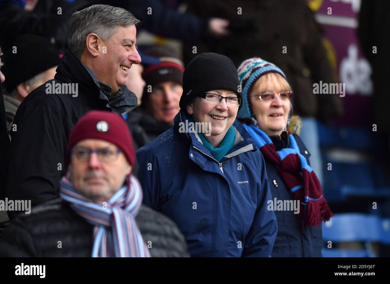 Burnley Fans auf den Tribünen vor dem Match Stockfoto