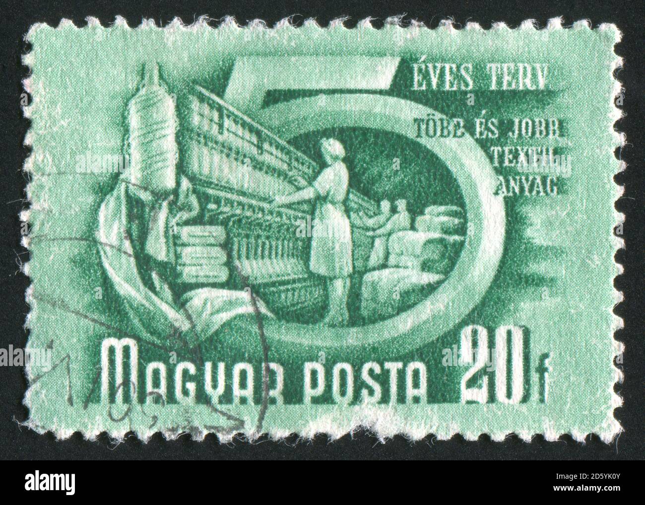 UNGARN- UM 1950: Briefmarke gedruckt von Ungarn, zeigt Textilindustrie, um 1950 Stockfoto