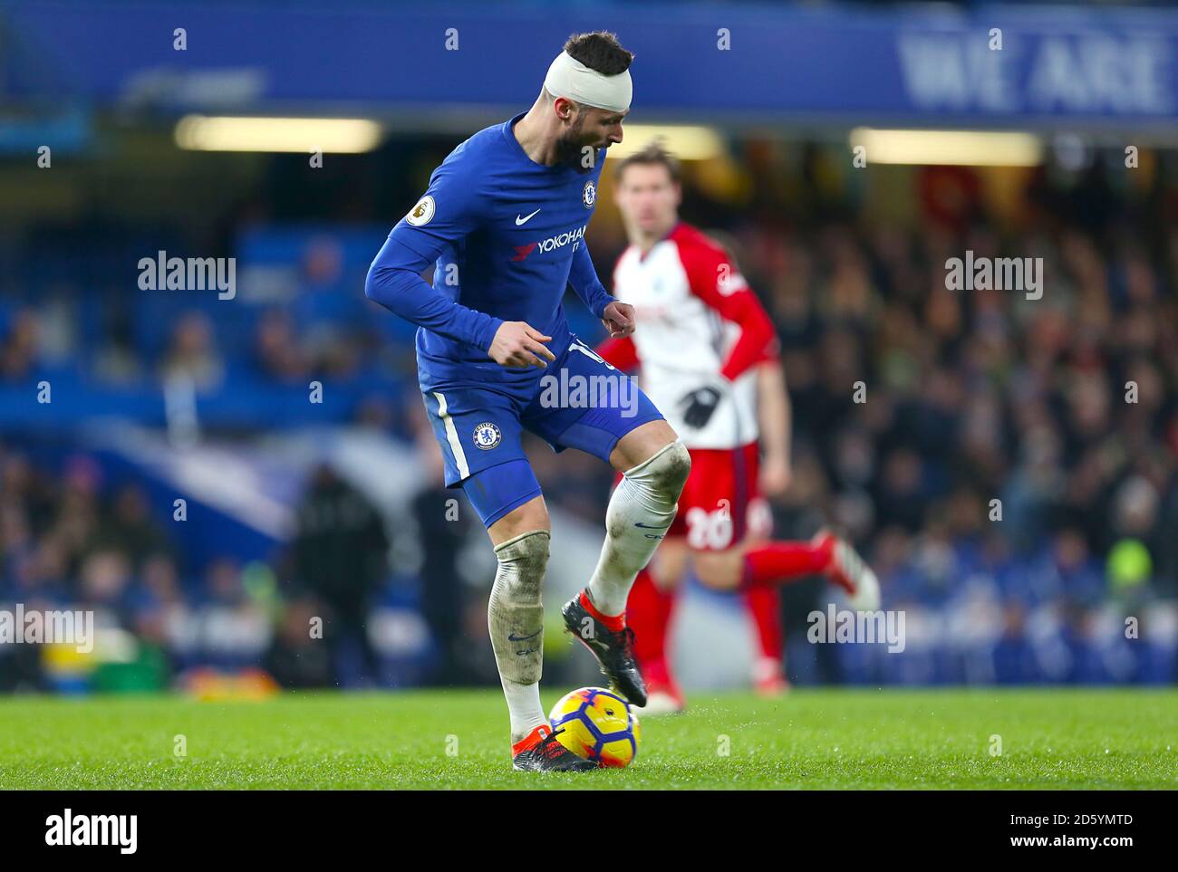 Chelsea's Olivier Giroud in Aktion mit einem Verband auf seiner Kopf Stockfoto