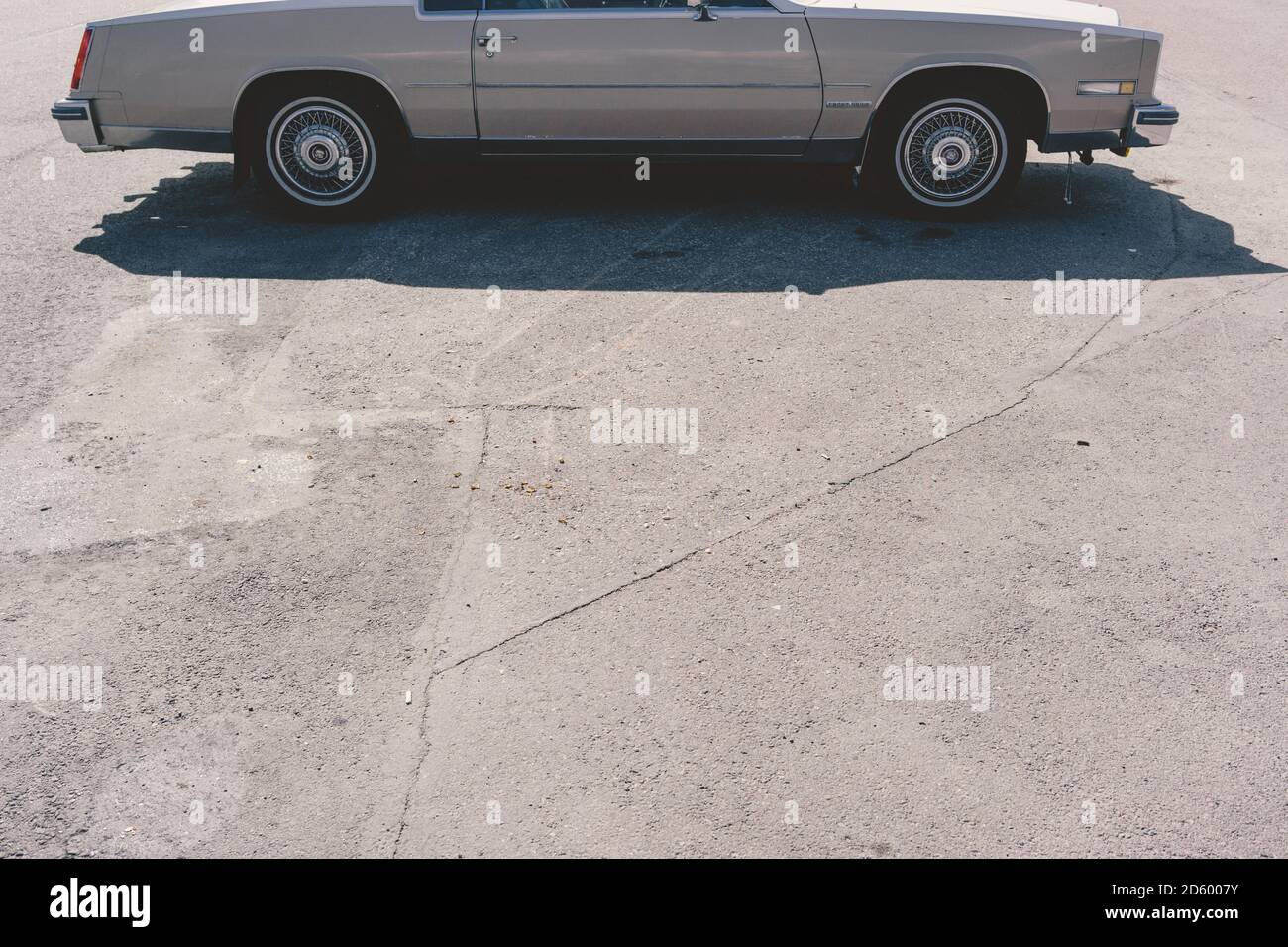 Teilansicht des amerikanischen Oldtimer Parken Stockfoto