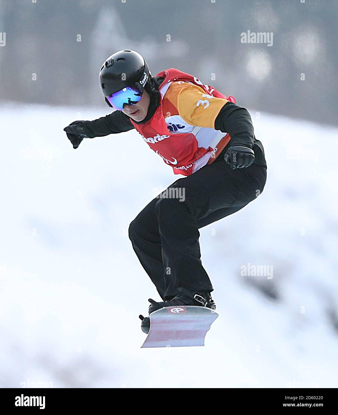 Matti Suur-Hamari tritt beim Herren Snowboard Cross SB-LL2 an Großes Finale im Jeongseon Alpine Center am dritten Tag Die Winter-Paralympics 2018 in PyeongChang in Südkorea Stockfoto