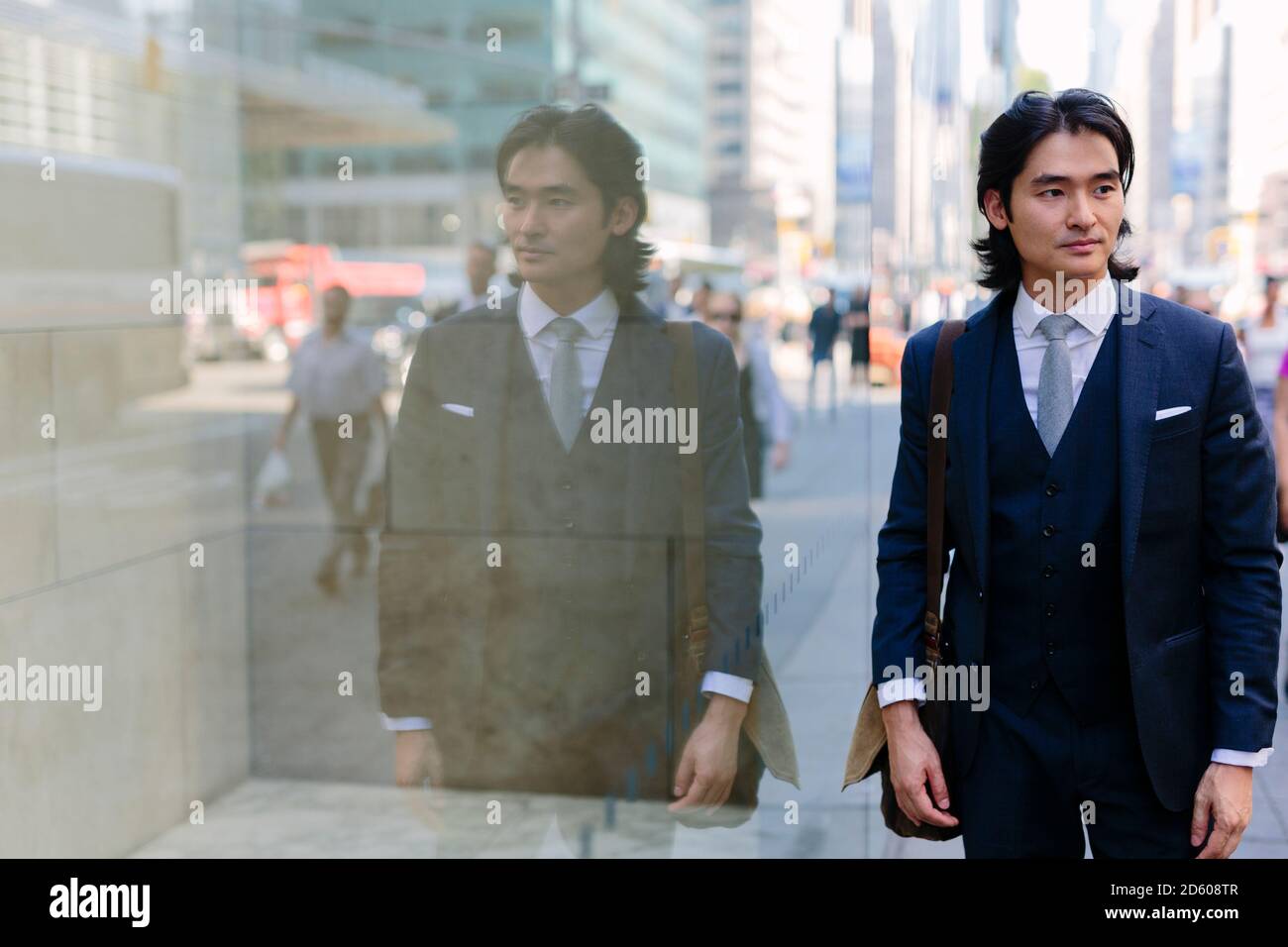 USA, New York City, elegante Geschäftsmann in Manhattan Stockfoto