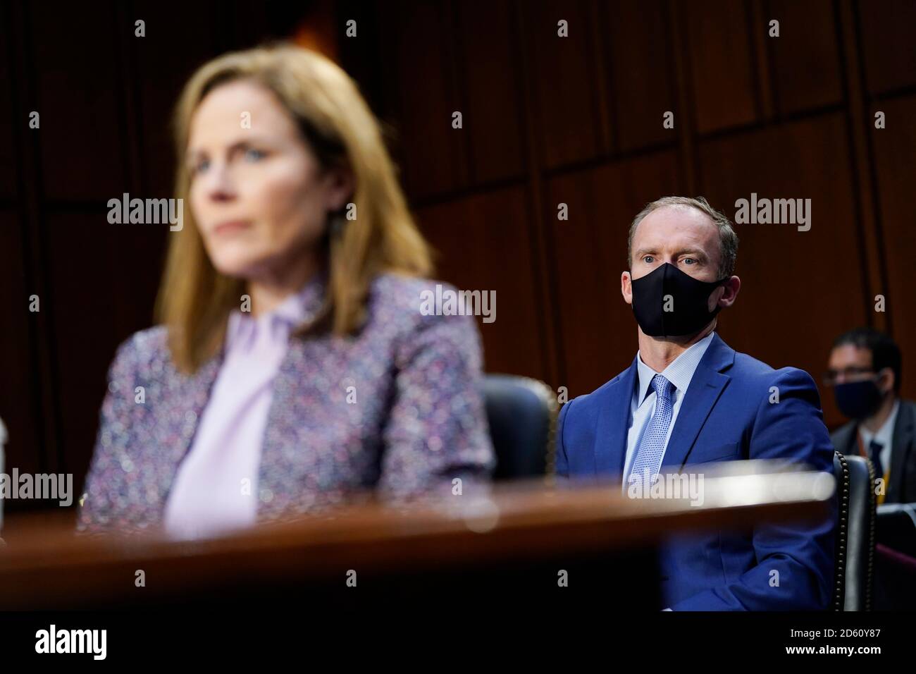 Jesse Barrett, der Ehemann von Amy Coney Barrett, Richterin des Obersten Gerichtshofes, hört während ihrer Bestätigungsverhandlung vor dem Justizausschuss des Senats, Mittwoch, den 14. Oktober 2020, auf dem Capitol Hill in Washington.Quelle: Susan Walsh/Pool via CNP Stockfoto