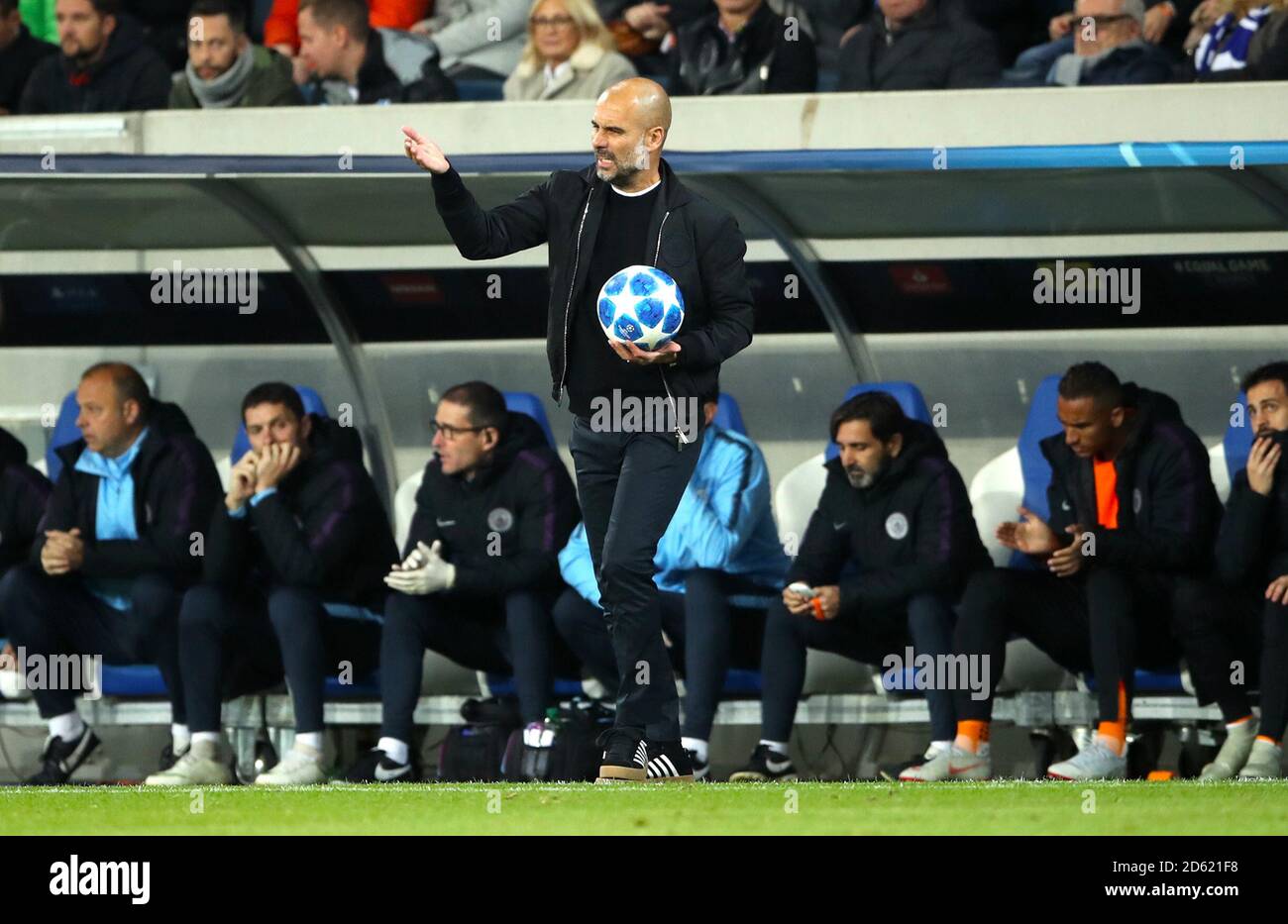 Manchester City-Trainer Pep Guardiola Gesten an der Seitenlinie Stockfoto Manchester City-Trainer Pep Guardiola Gesten an der Seitenlinie Stockfoto