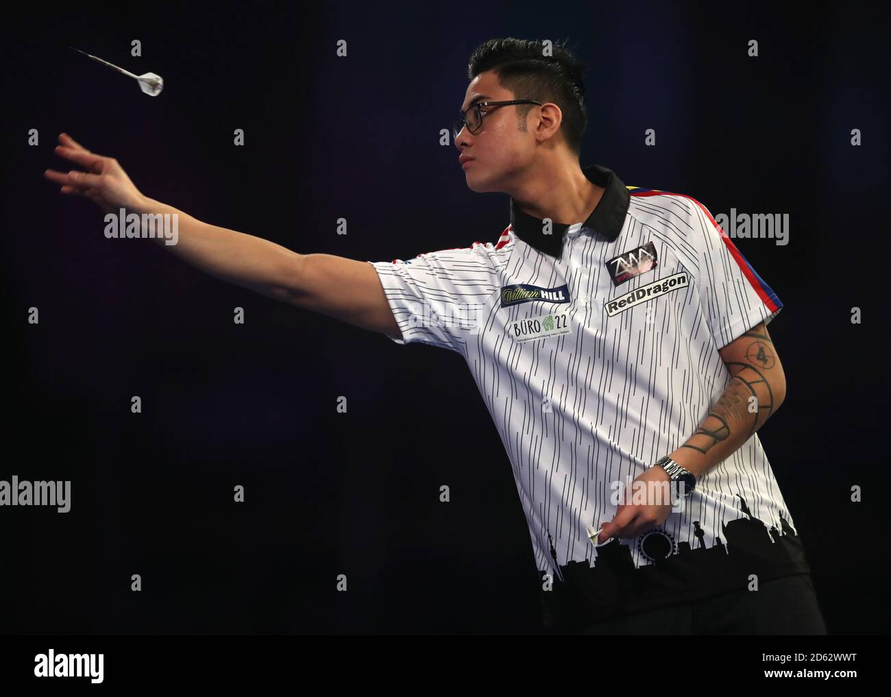 Rowby-John Rodriguez am Tag sechs der William Hill World Darts-WM im Alexandra Palace, London. Stockfoto