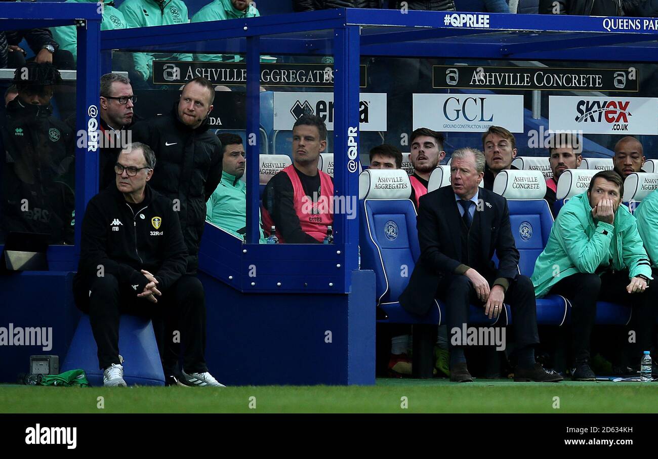 Marcelo Bielsa, Manager von Leeds United, und Queens Park Rangers Steve McClaren in Aktion Stockfoto