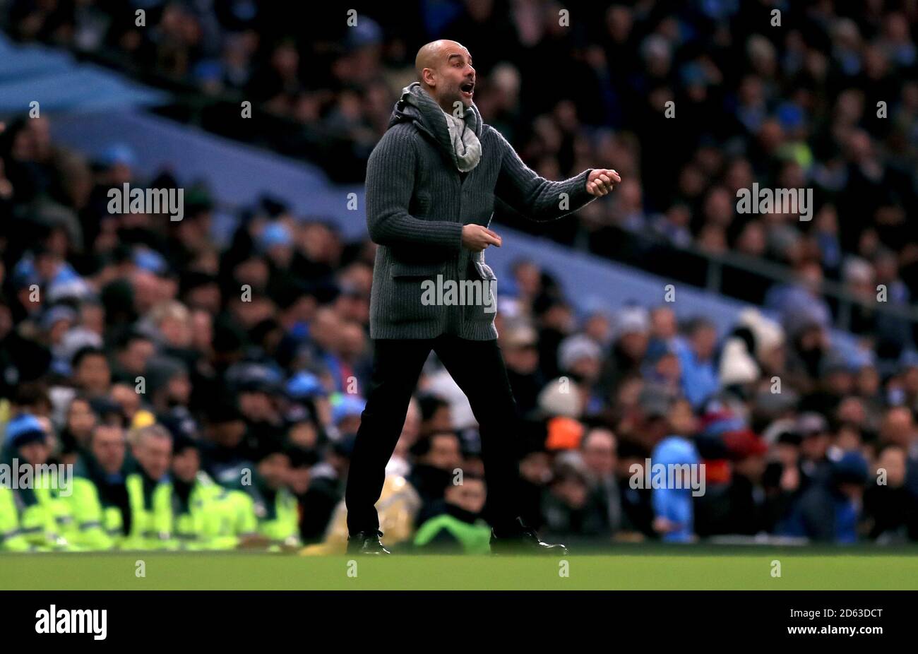 Manchester City-Trainer Pep Guardiola Gesten an der Seitenlinie Stockfoto Manchester City-Trainer Pep Guardiola Gesten an der Seitenlinie Stockfoto
