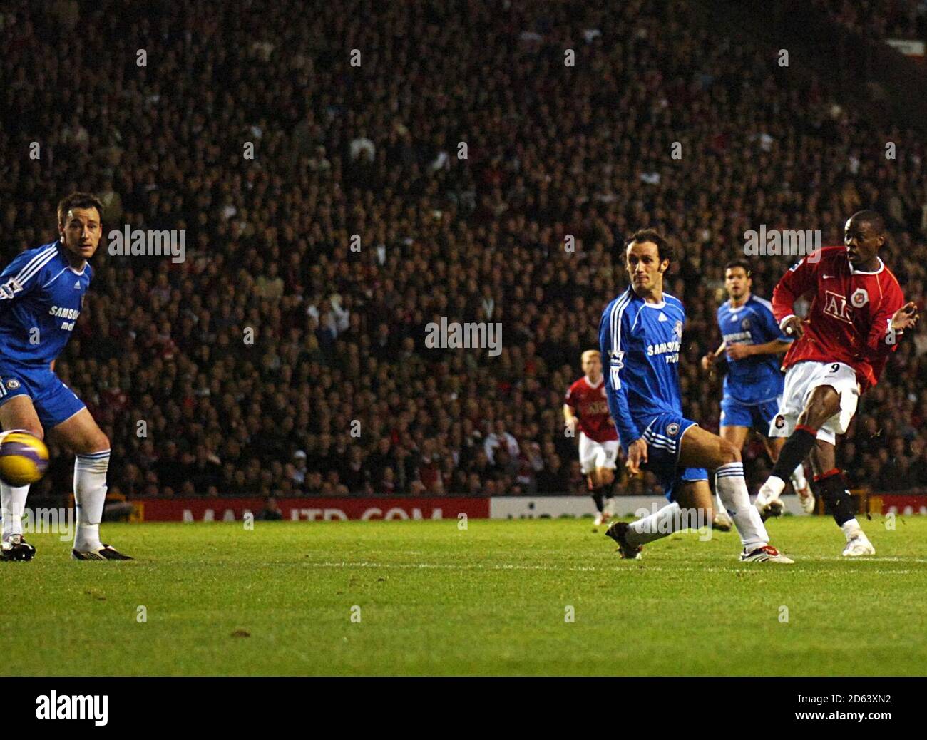 Louis Saha von Manchester United punktet Stockfoto