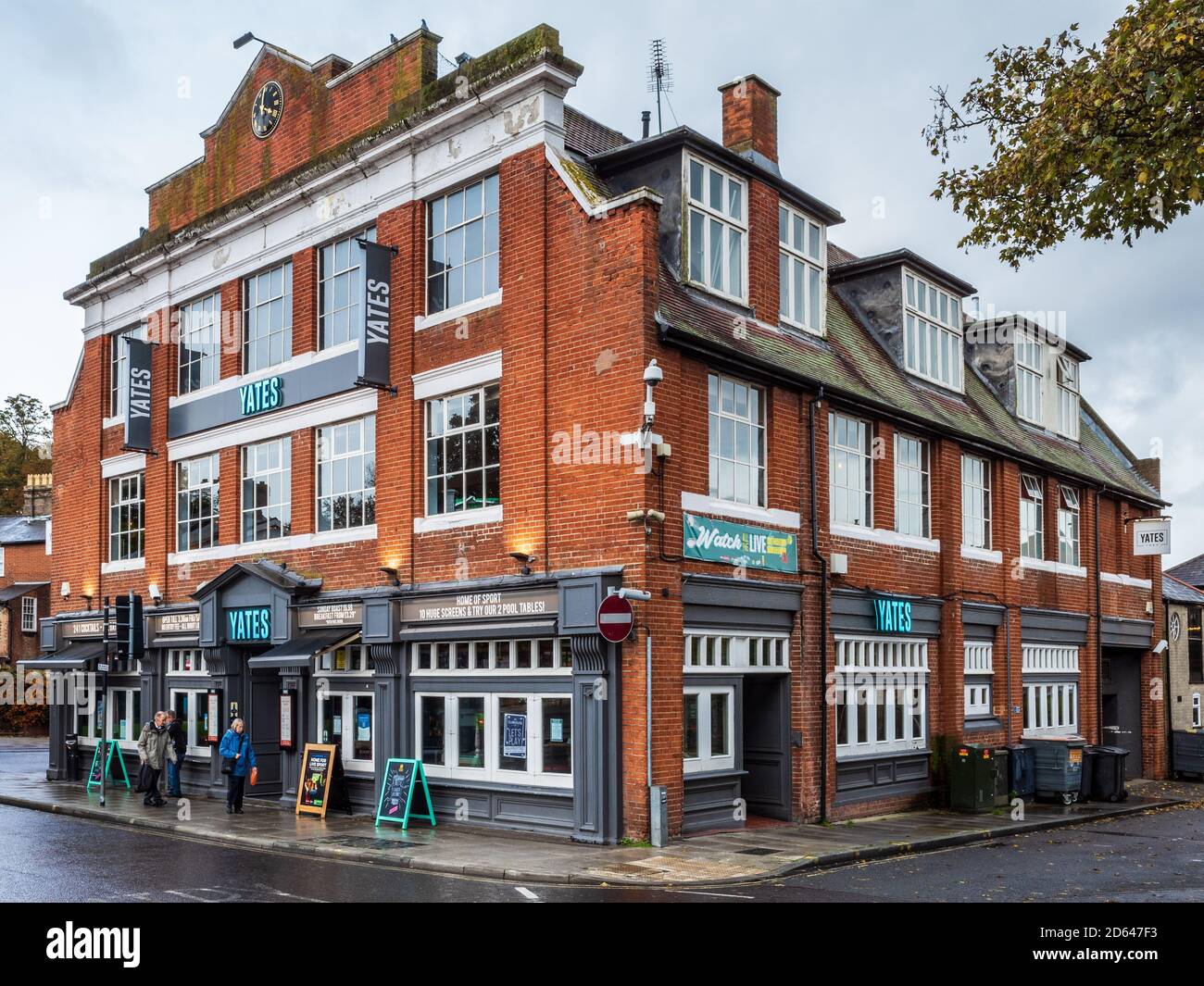 Yates Wine Lodge Ipswich - Ipswich Yates Wine Bar. Yates Ipswich High Street Party Pub Veranstaltungsort. Stockfoto
