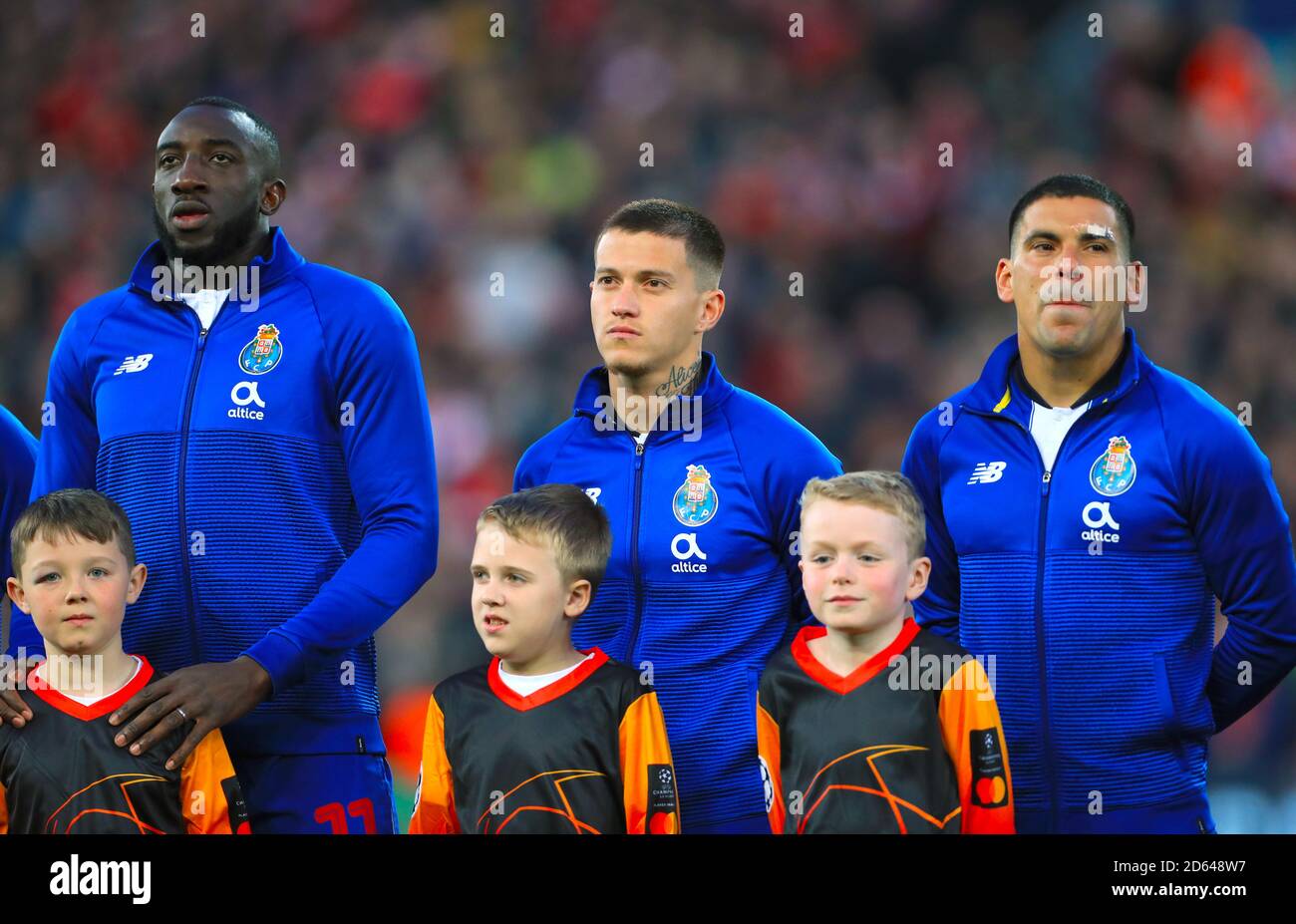 (Von links nach rechts) Moussa Marega, Monteiro Otavio und Victorio Maxi Pereira vom FC Porto stehen vor dem Spiel Stockfoto