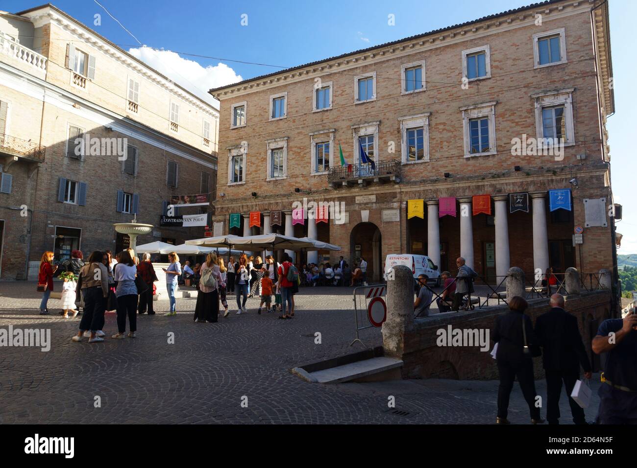 Die schöne alte Studentenstadt Urbino. Region Marken, Provinz Pesaro und Urbino (PU), Urbino, Italien. Stockfoto