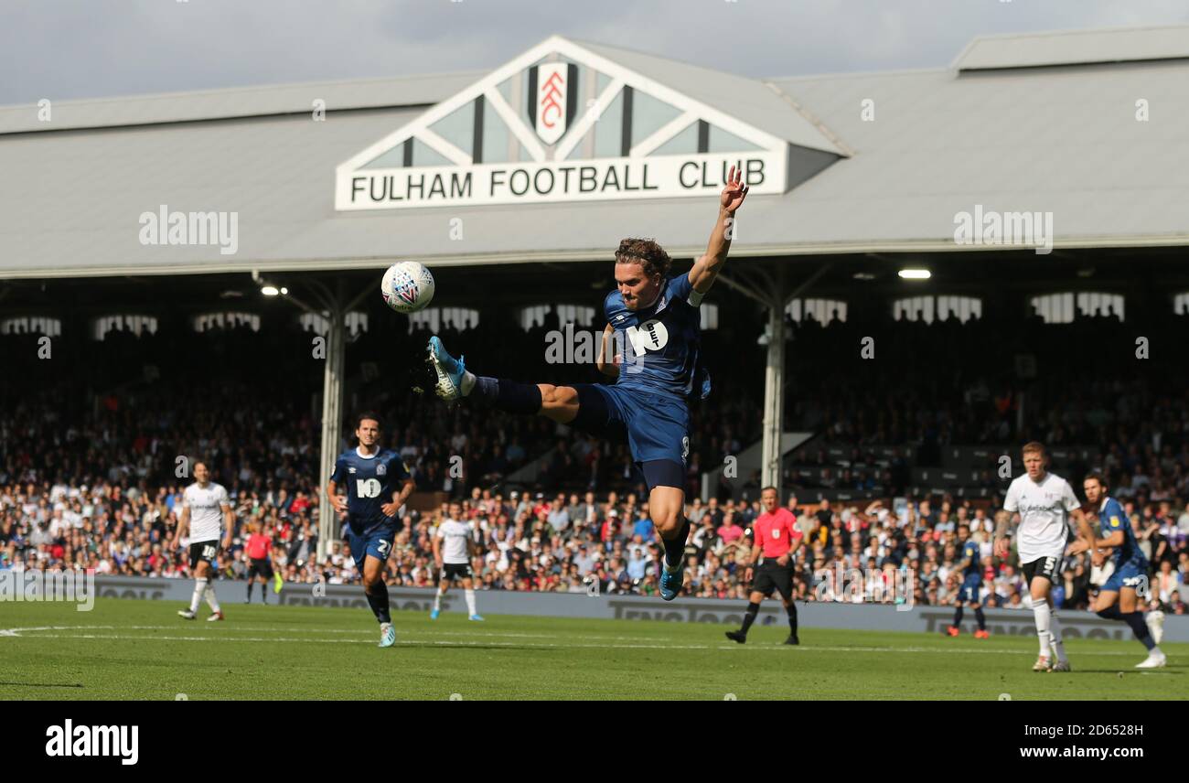 Sam Gallagher von Blackburn Rover am Ball Stockfoto