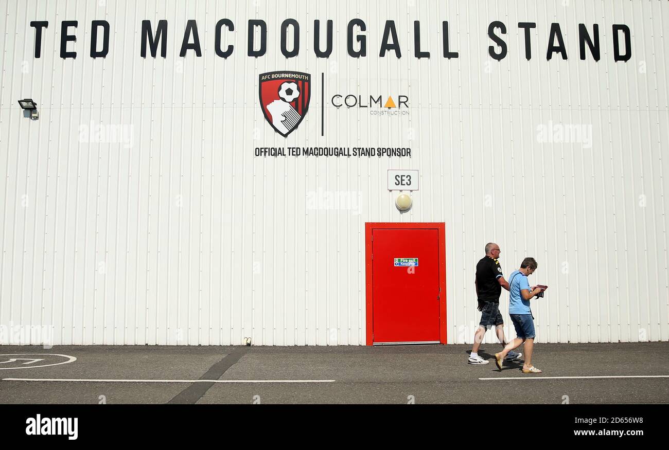 Fans von Manchester City außerhalb des Bodens Stockfoto