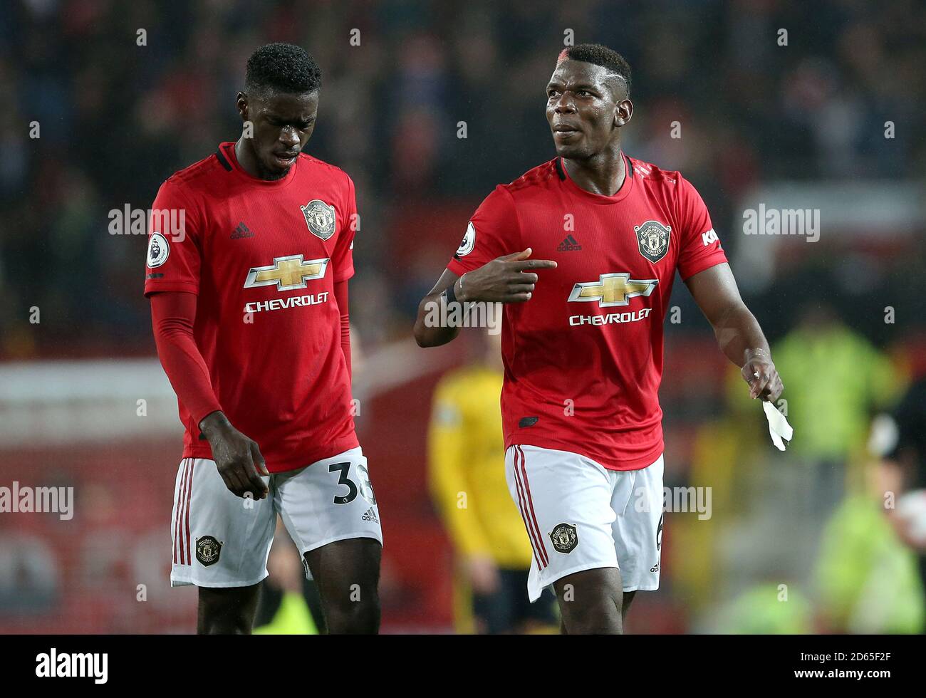 Axel Tuanzebe (links) und Paul Pogba von Manchester United Stockfoto