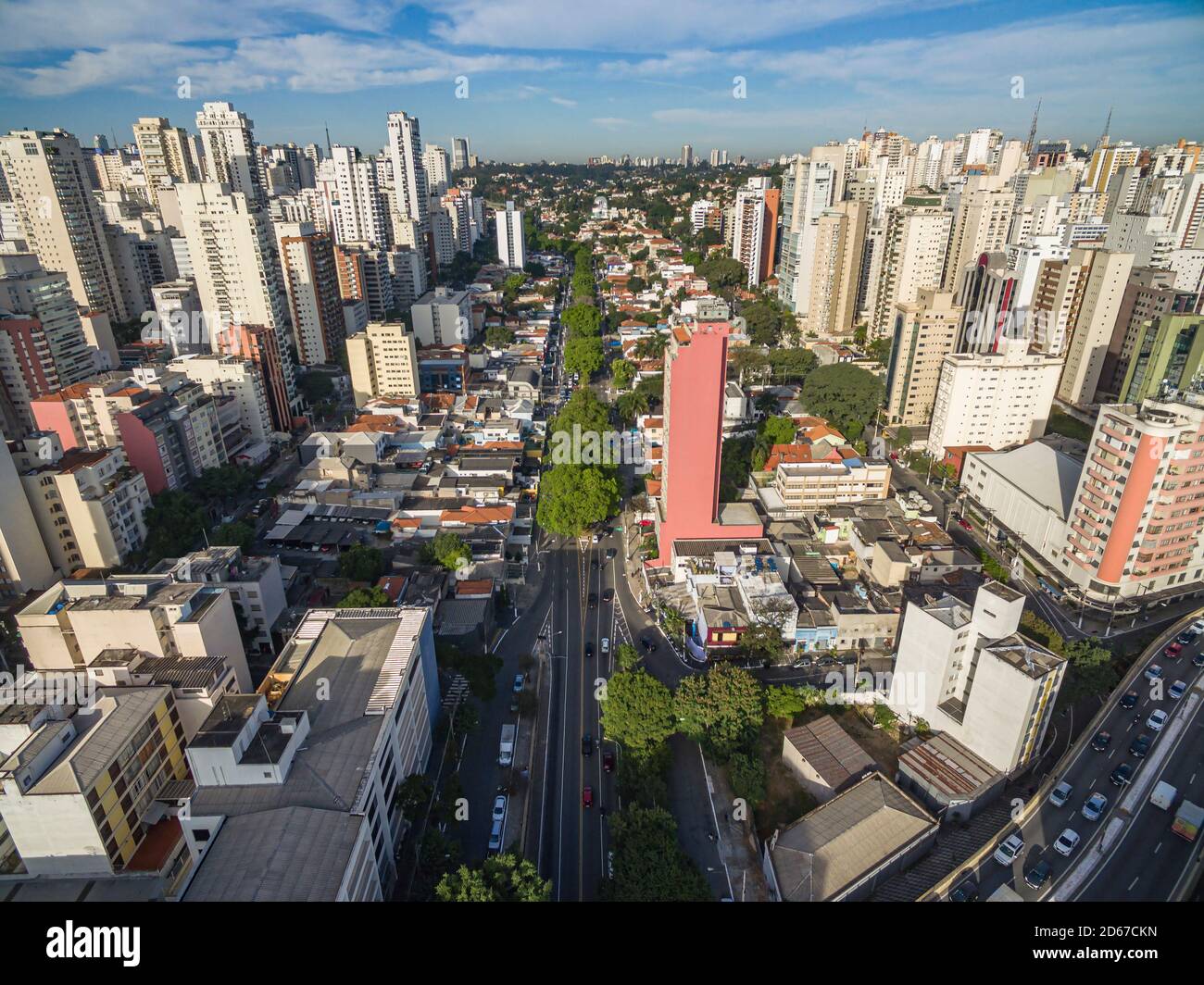 Metropole Blick von oben. Luftaufnahme der Stadt Sao Paulo, Brasilien ...