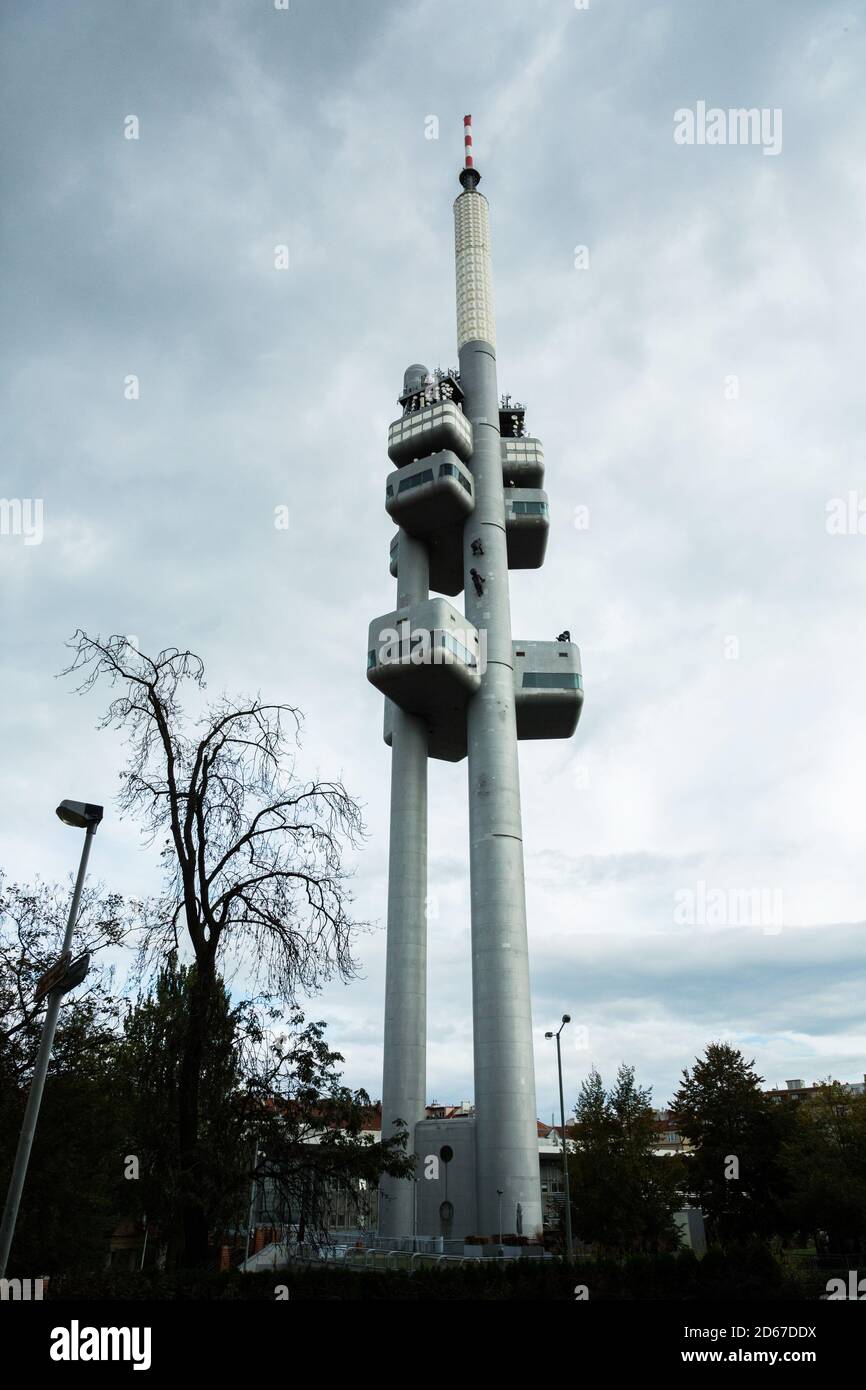 Žižkov Fernsehturm in Prag, Tschechische Republik Stockfoto