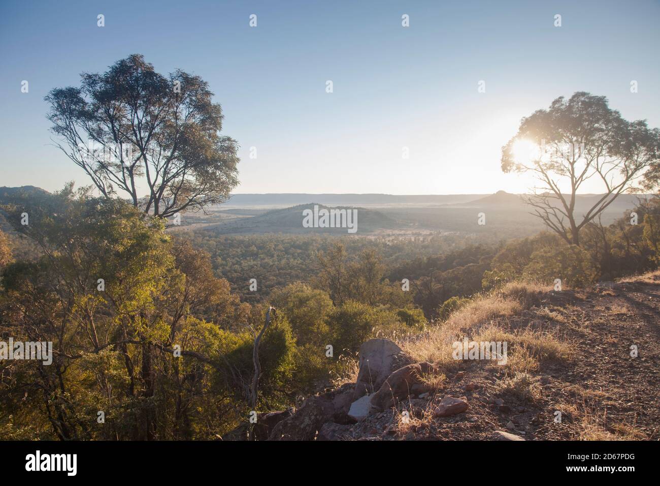 Blick ins Arcadia Valley vom Karingbal Pass in der Nähe von Injune, Central Queensland. Stockfoto