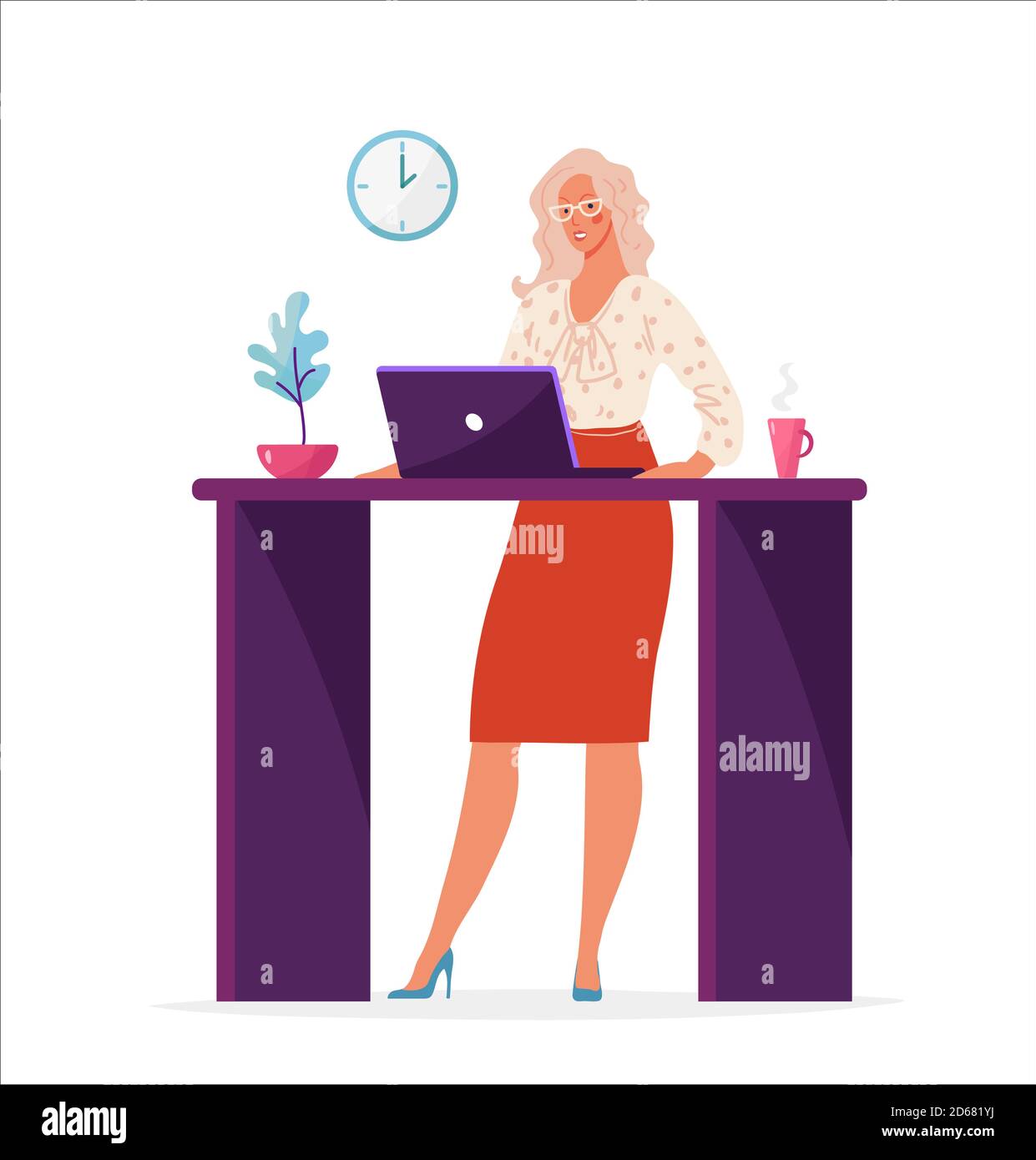 Nette Frau im Büro arbeitet am Tisch mit einem Computer. Weibliche Zeichentrickfigur für Unternehmen, weibliche Karriere, Arbeit Mitarbeiter. Flache Vektorgrafik isoliert auf weißem Hintergrund Stock Vektor