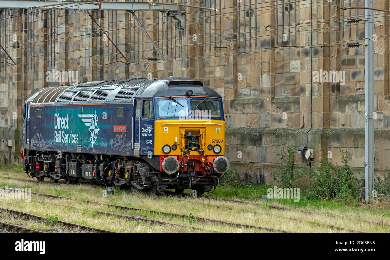 Direct Rail Services, Diesel/Electric 57/3 Class „Jamie Ferguson“ am Bahnhof Carlisle Stockfoto