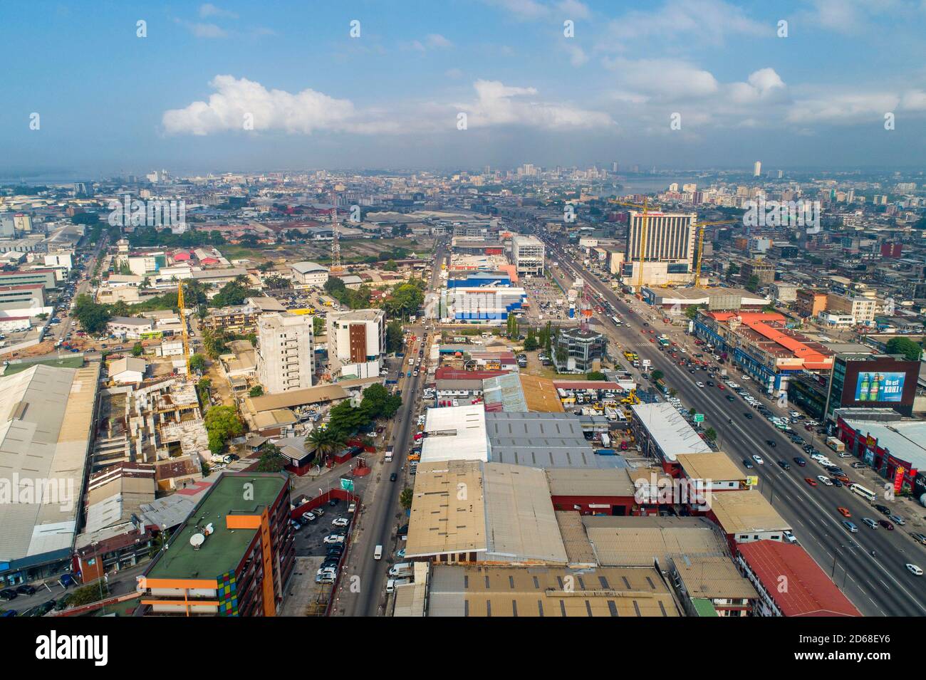 Cote d'Ivoire (Elfenbeinküste), Abidjan: Luftaufnahme des Bezirks Marcory Potopoto entlang des Boulevard Valery Giscard d'Estaing Stockfoto