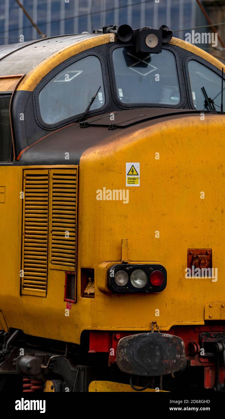 Klasse 37 Diesel 37610 von Direct Rail Services in Carlisle Station Stockfoto