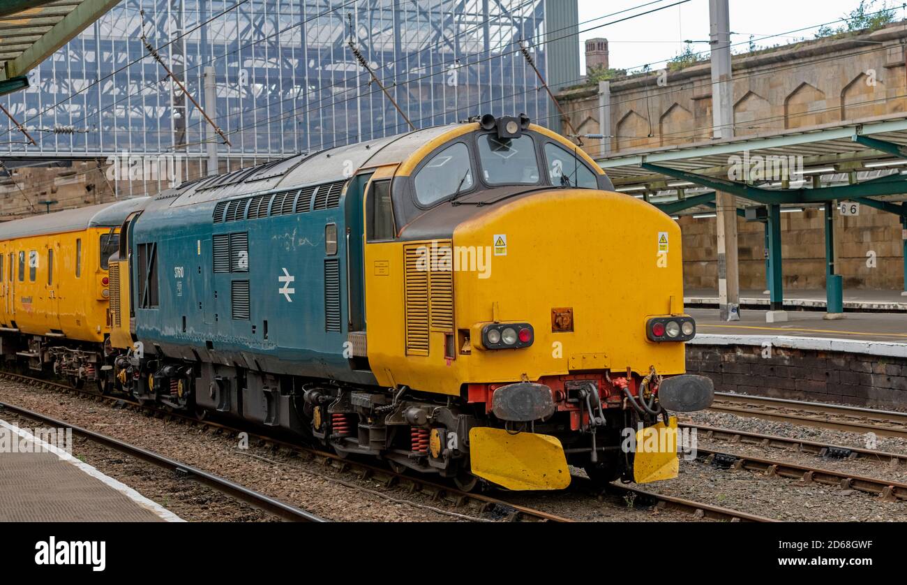 Klasse 37 Diesel 37610 von Direct Rail Services in Carlisle Station Stockfoto