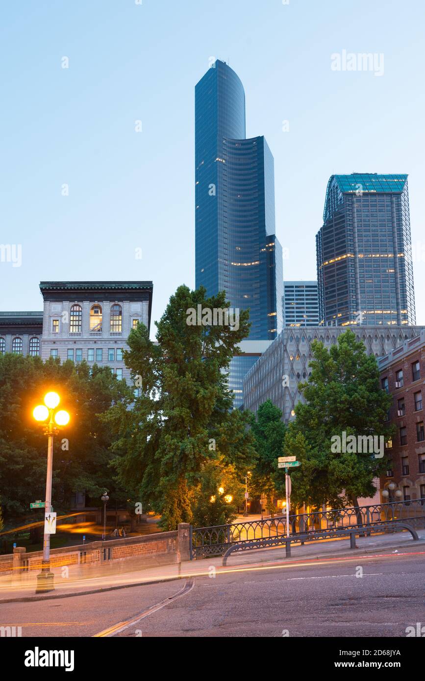 Pioneer Square Bezirk in der Morgendämmerung in der Innenstadt von Seattle, Washington State, USA. Stockfoto