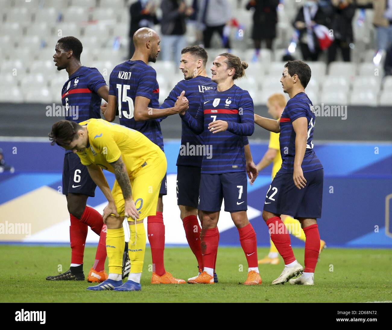 Ntoine Griezmann aus Frankreich feiert sein Ziel mit Steven Nzonzi Und Teamkollegen während der internationalen Freundschaftsspiel Fußballspiel dazwischen Frankreich Stockfoto