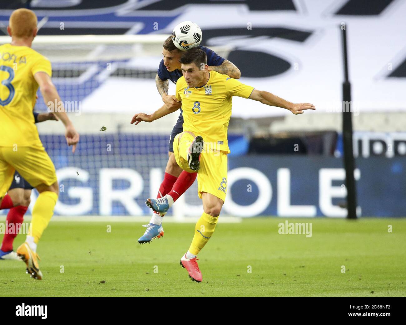 Uslan Malinovskyi aus der Ukraine, Lucas Digne aus Frankreich während des Freundschaftsspiels zwischen Frankreich und der Ukraine am 7. Oktober 2020 im Stade de Stockfoto