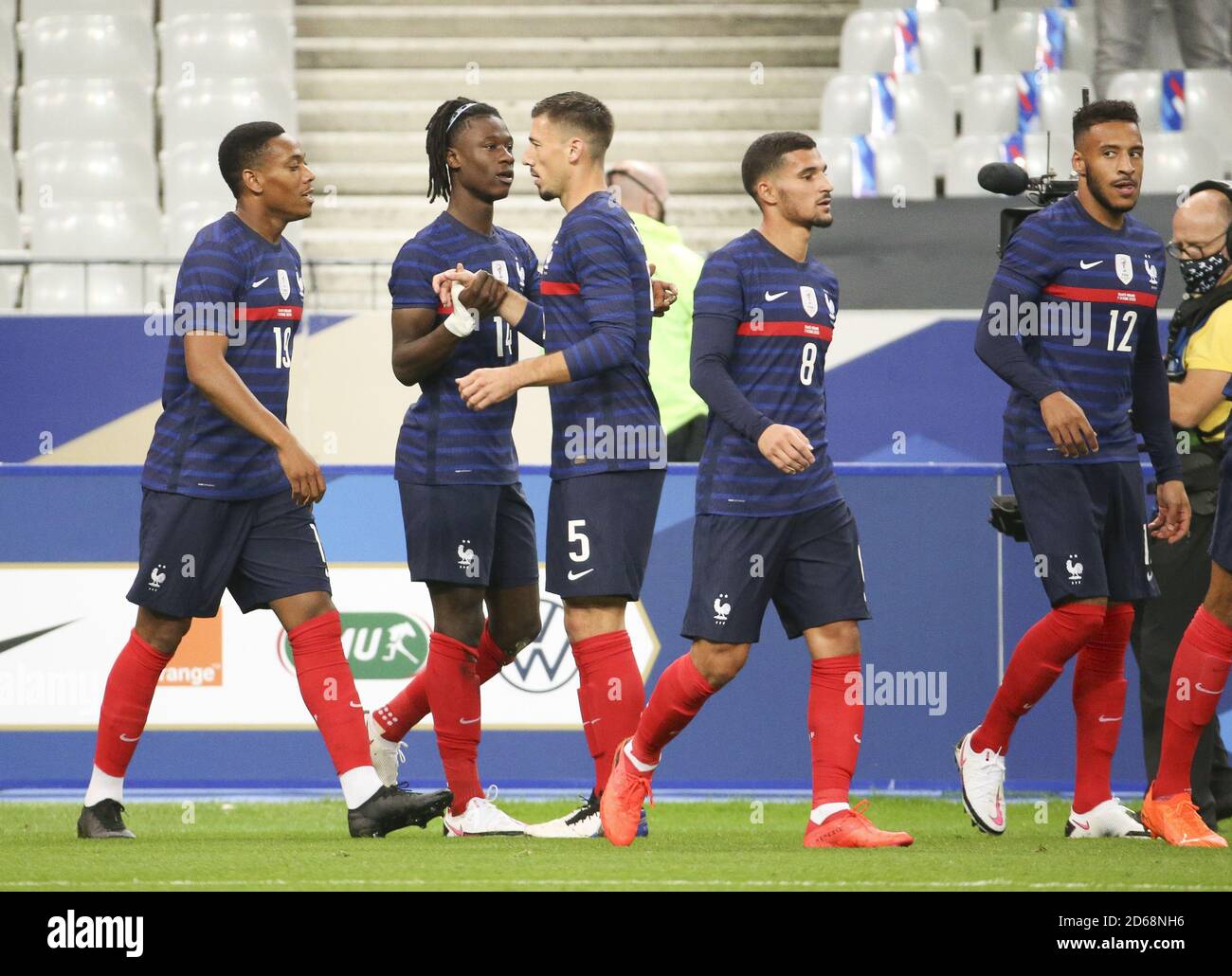 duardo Camavinga von Frankreich feiert sein Ziel mit Teamkollegen während Das internationale Freundschaftsspiel Fußballspiel zwischen Frankreich und der Ukraine Im Oktober Stockfoto