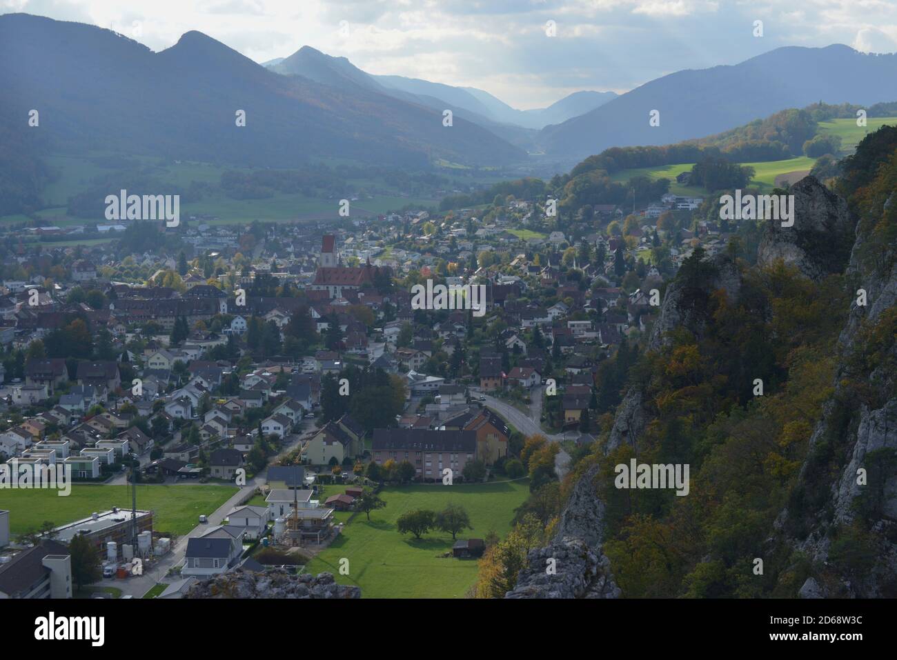 Herrliche Aussicht auf Schloss Neu Falkenstein und die Umgebung in St. Wolfgang Stockfoto