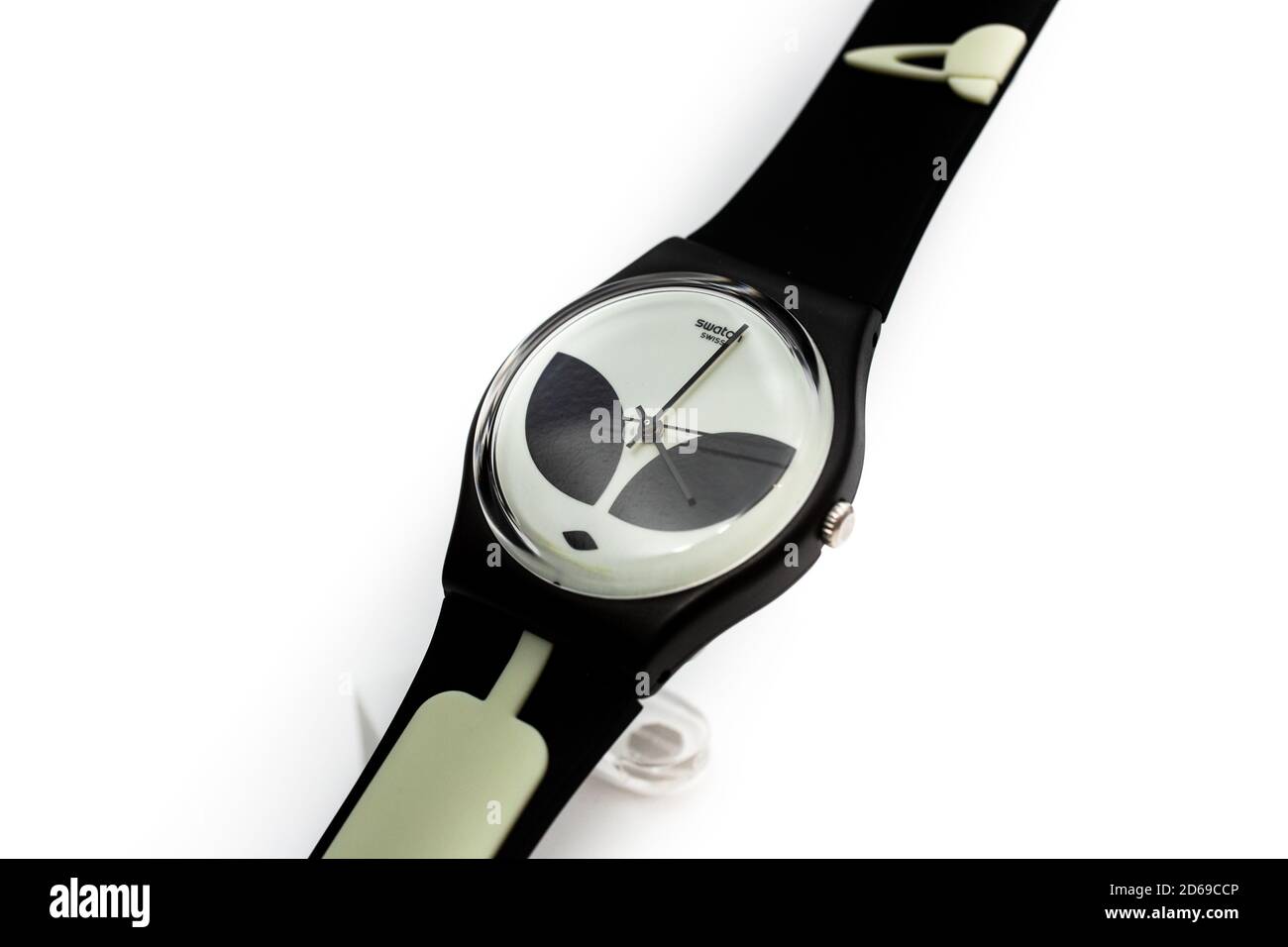 Geneve, Switzerland 07.10.2020 - Swatch billigste schweizer Uhr ufo Alien  Design Stockfotografie - Alamy