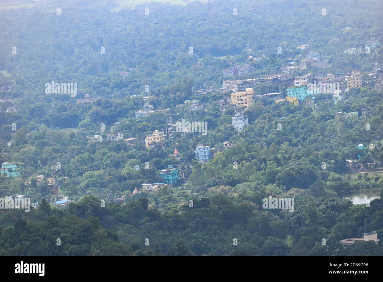 Chandranath Hills ist der östliche Teil des Himalaya vom Himalaya getrennt. Stockfoto