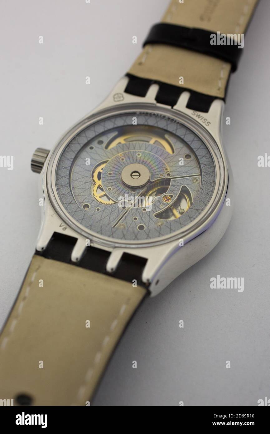 Geneve, Switzerland 07.10.2020 - Swatch Spirograph Design mechanische Uhr  Stockfotografie - Alamy