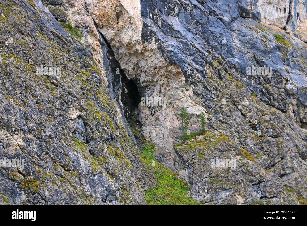 Die Dolomiten sind ein Gebirgsmassiv im Nordosten Italiens. Sie bilden einen Teil der südlichen Kalkalpen Stockfoto