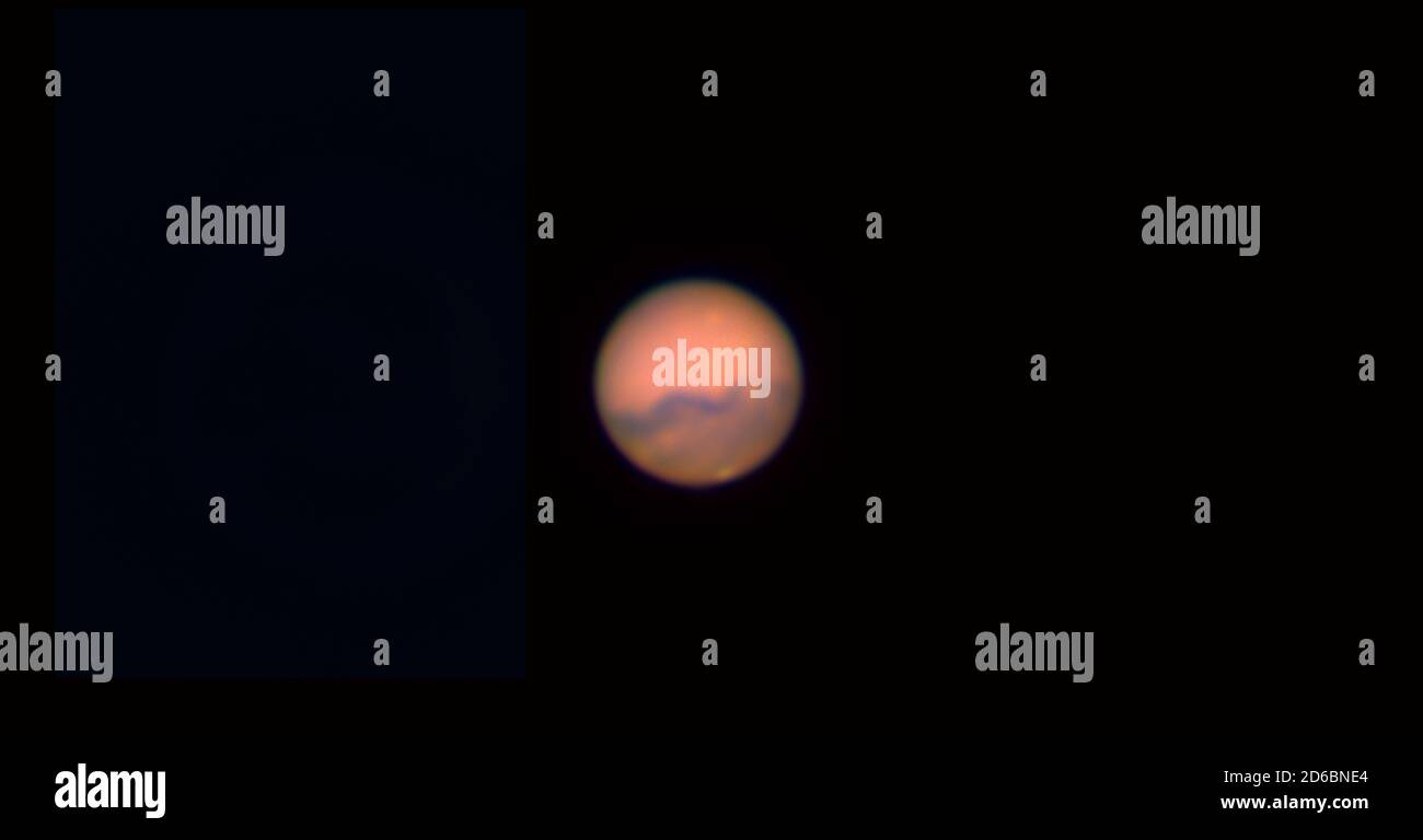 Der Planet Mars hat drei Tage vor der Opposition durch ein 5-Zoll-Fernrohr fotografiert und zeigt polare und Oberflächendetails. Olympus Mons, der 72.000ft hohe Vulkan, kann schwach als helleres Fleck oben rechts von der Mitte mit der südlichen Polarkappe sichtbar unteren Rand gesehen werden. Aufgenommen aus London, Großbritannien Stockfoto