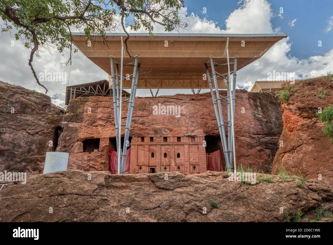 Biete oder Bette Abba Libanos, englisches Haus des Abtes Libanos, ist eine unterirdische, in Felsen gehauchte monolithische orthodoxe Kirche in Lalibela, Äthiopien. UNESCO Stockfoto