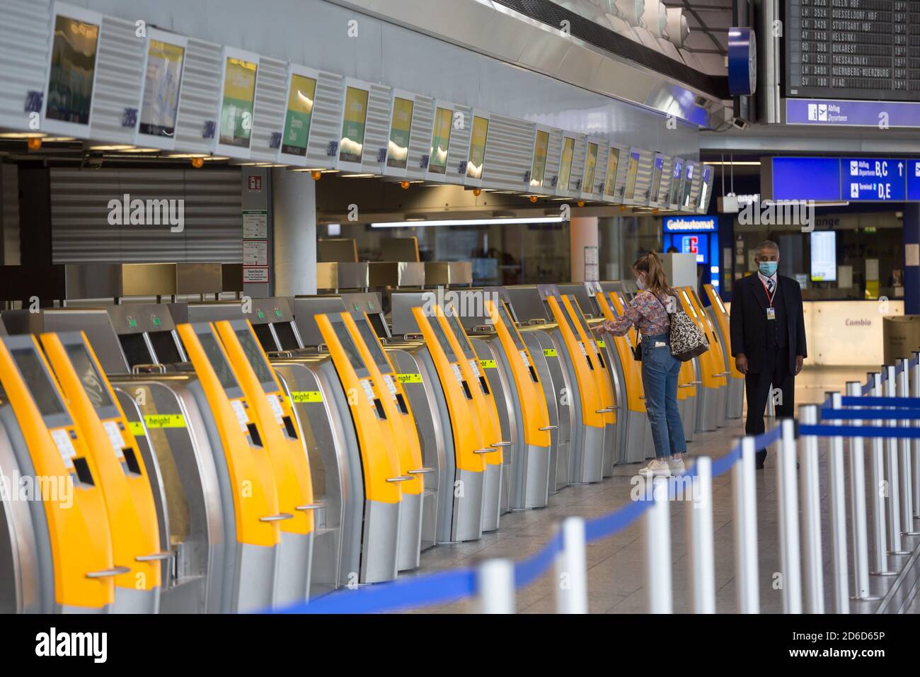 Tuifly Check-in Schalter Frankfurt Terminal 2 www.alamy.de
